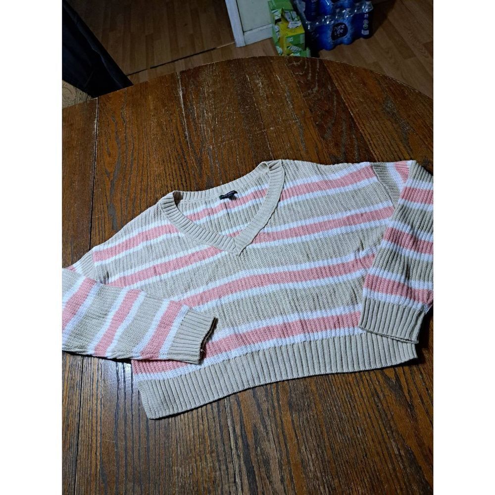 Medium Wild Fable Long Sleeve Deep VCut Crop Loose Knit Sweater Pink Tan White